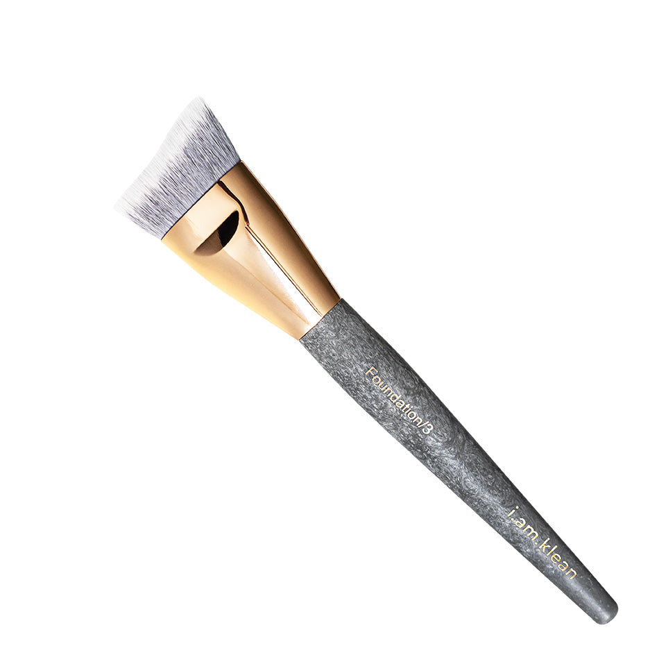 Brush NEW 3-Foundation Brush i.am.klean